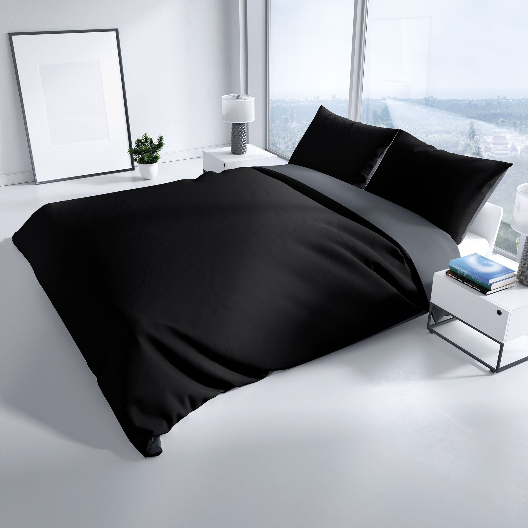 Schlafzimmer mit moderner Baumwoll-Wendebettwäsche in Schwarz & Anthrazit – 100% Baumwolle, pflegeleicht & stilvoll